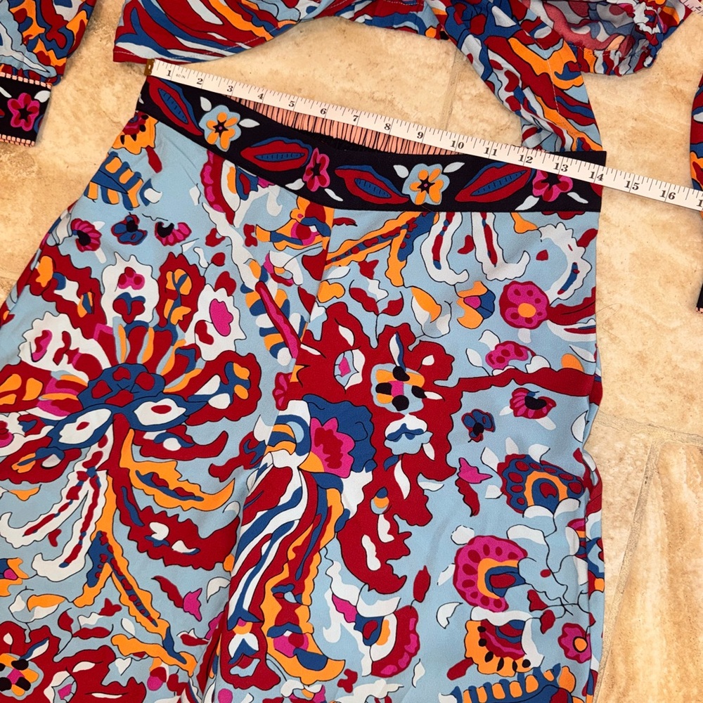 2 piece Cupcakes & Cashmere Red and Blue Floral‎ Top and Pants - Picture 10 of 14